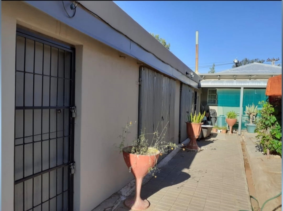 4 Bedroom Property for Sale in Luckhoff Free State